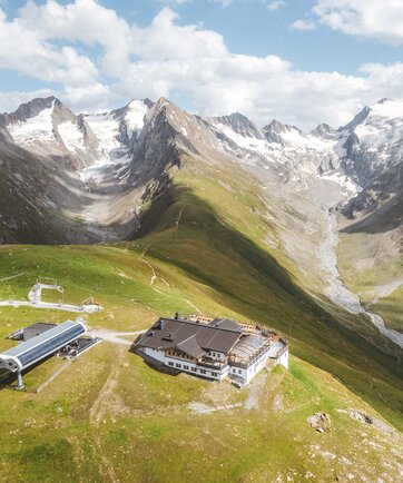 summer mountain lifts in Ötztal